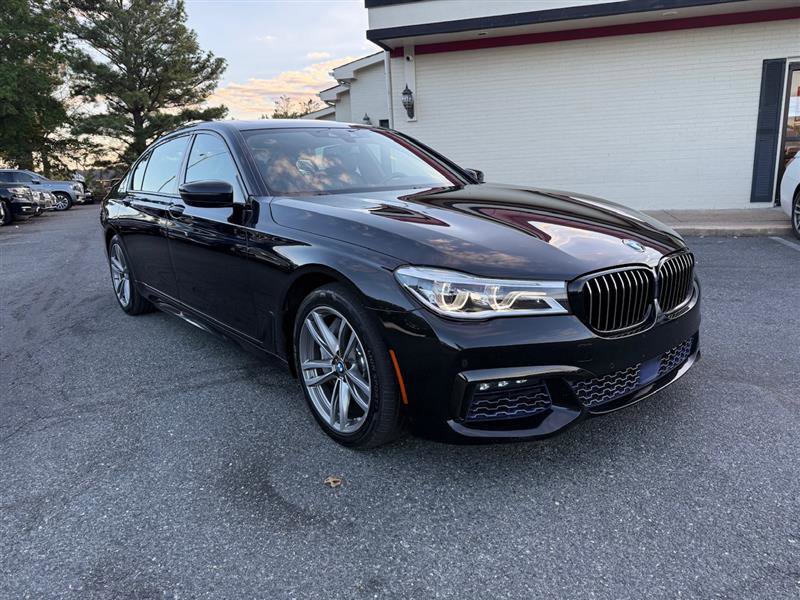 Used 2018 BMW 750i xDrive AWD/4WD image 5