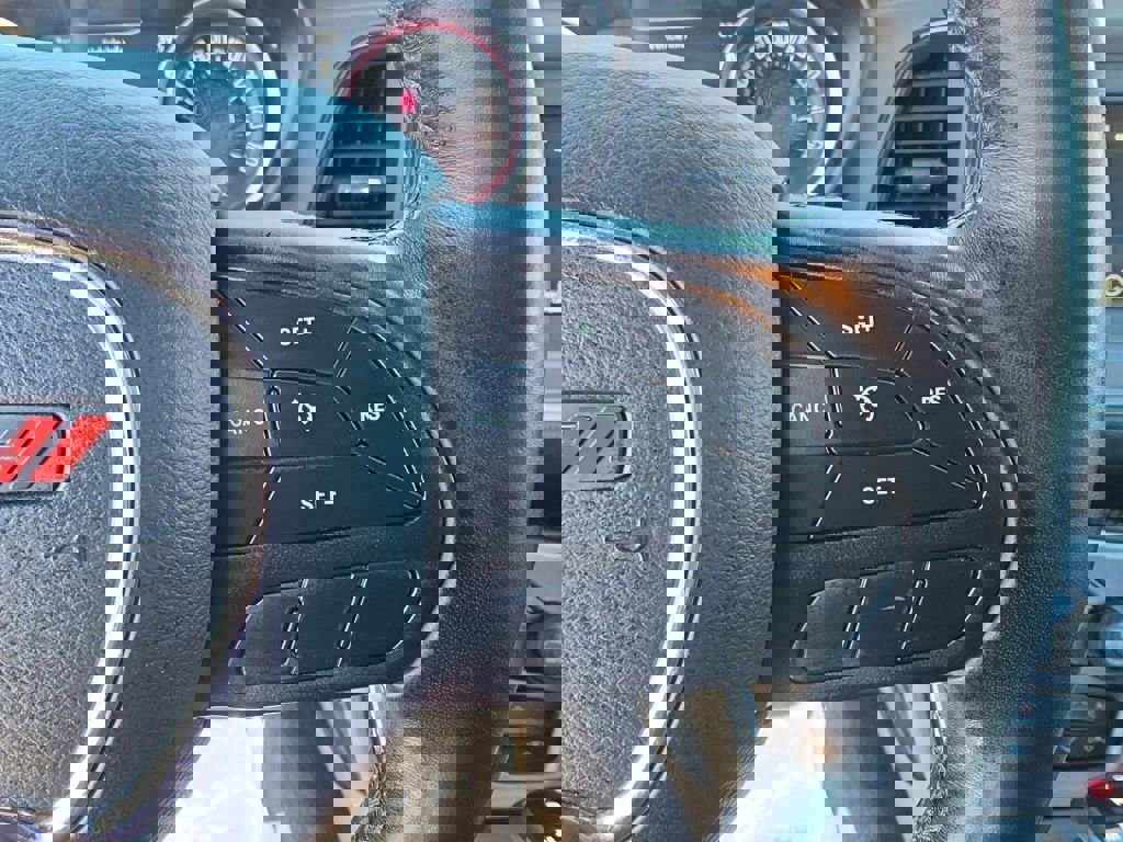 Used 2022 Dodge Challenger SXT w/ Driver Convenience Group image 12