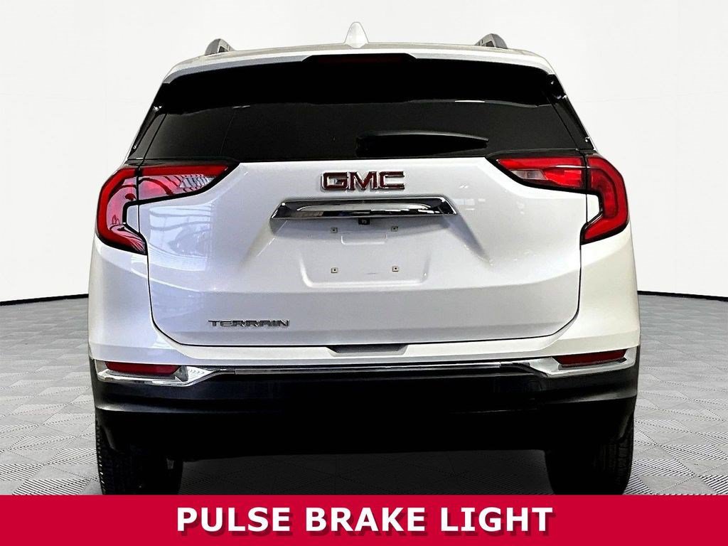 Used 2021 GMC Terrain SLT w/ LPO, Floor Liner Package FWD image 5