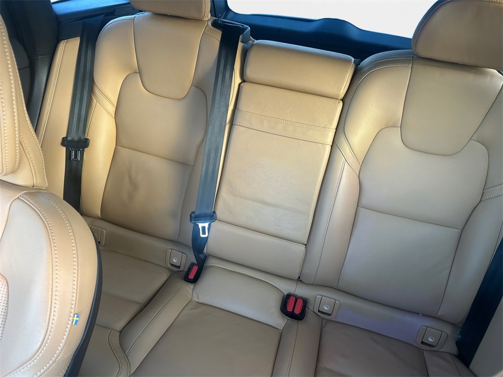 Used 2021 Volvo XC60 T5 Inscription w/ Advanced Package image 9