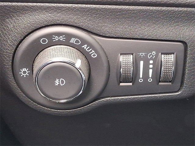 Used 2021 Jeep Compass Latitude w/ Driver Assistance Group image 24