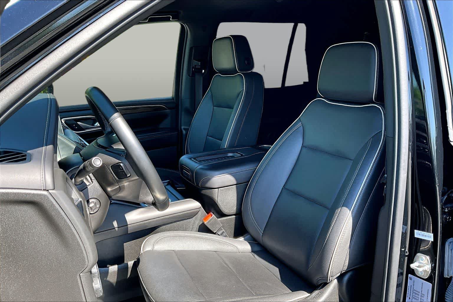Used 2023 Chevrolet Tahoe Premier AWD/4WD image 8
