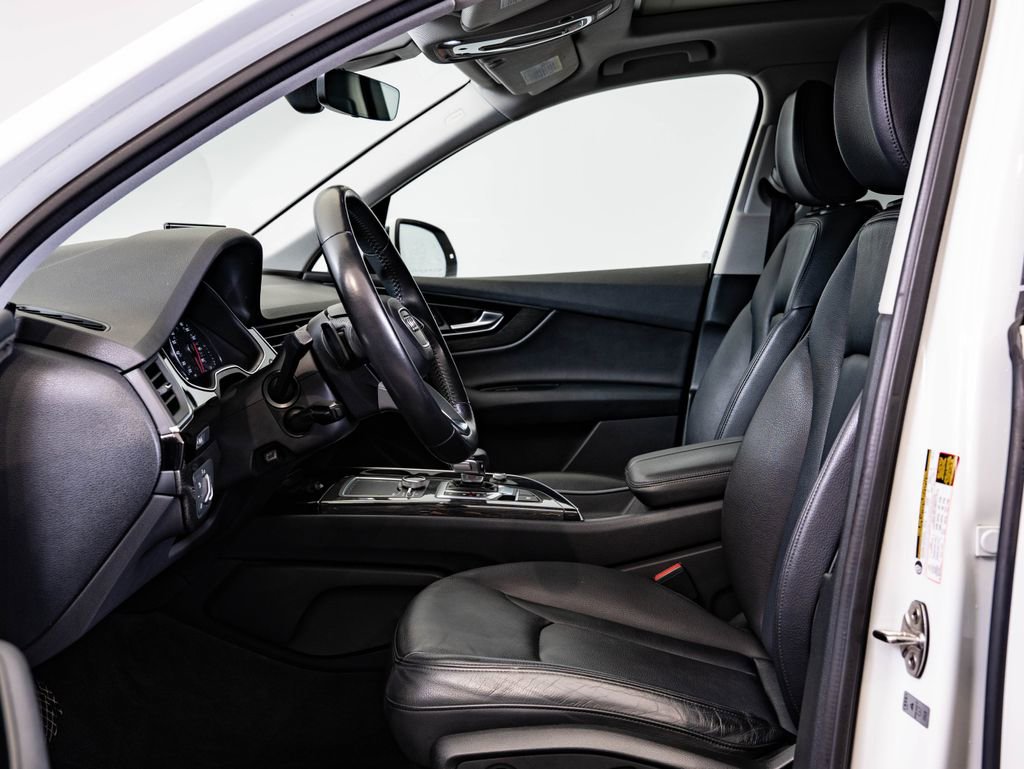 Used 2019 Audi Q7 3.0T Premium w/ Convenience Package AWD/4WD image 25