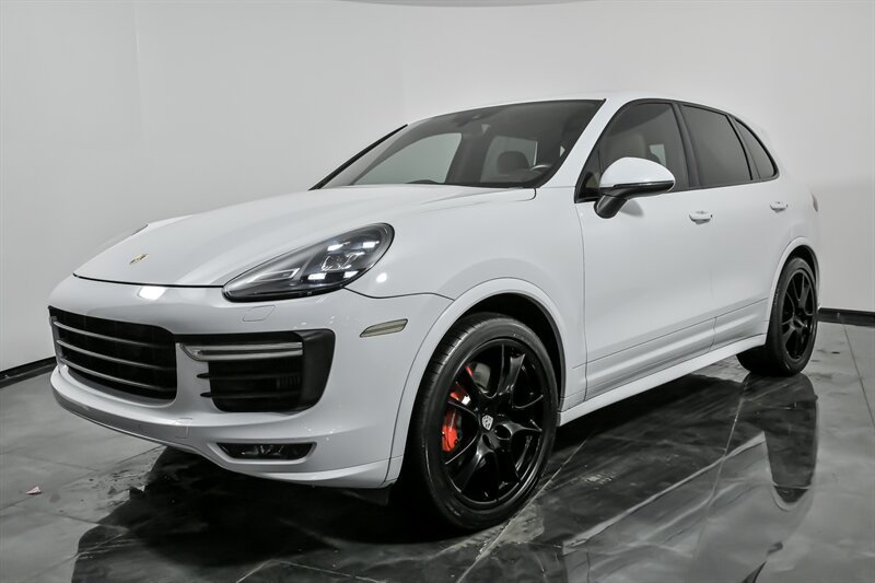 Used 2016 Porsche Cayenne GTS AWD/4WD image 5