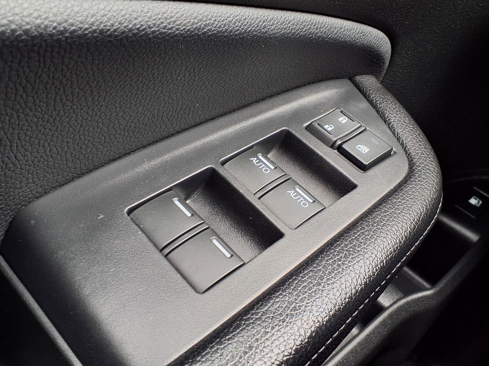 Used 2017 Honda Ridgeline RTL-T image 10