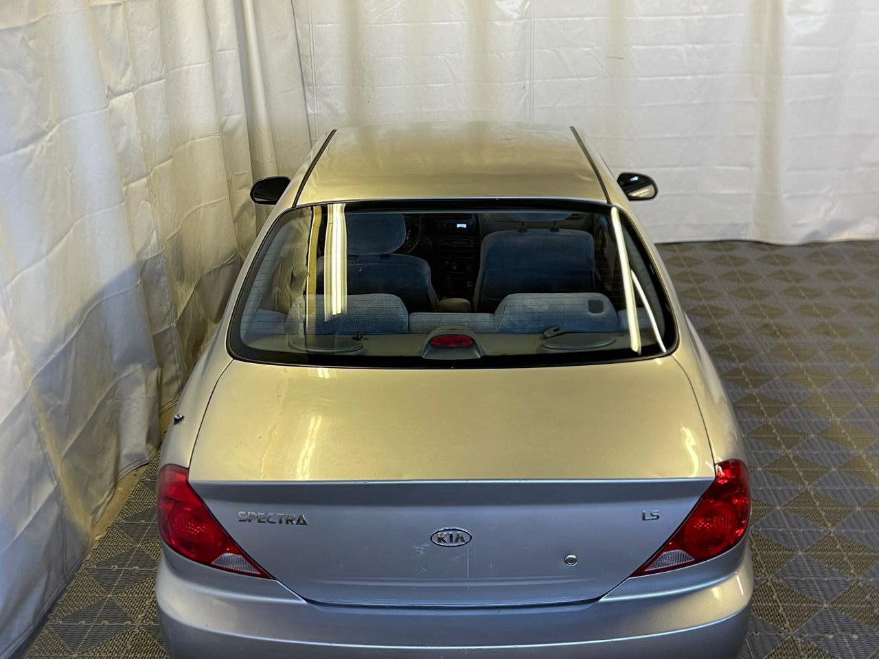 Used 2004 Kia Spectra Sedan image 7