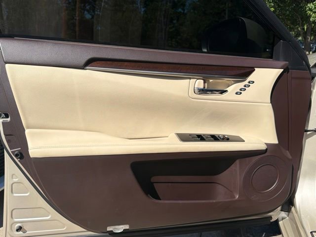 Used 2018 Lexus ES 350 w/ Luxury Package w/Wood Trim FWD image 29