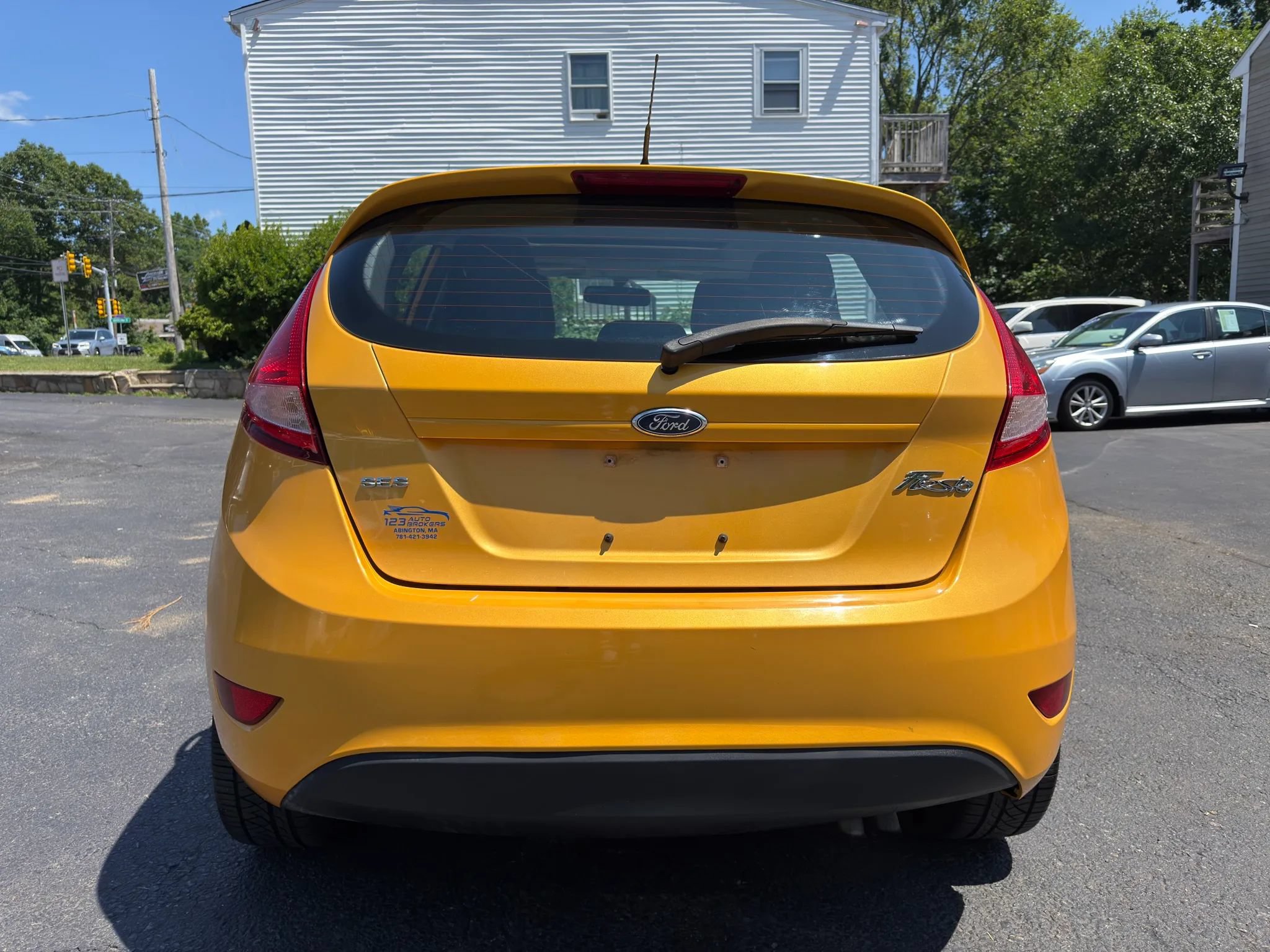 Used 2011 Ford Fiesta SES FWD image 6
