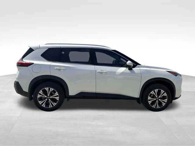 Used 2021 Nissan Rogue SV w/ Premium Package AWD/4WD image 3