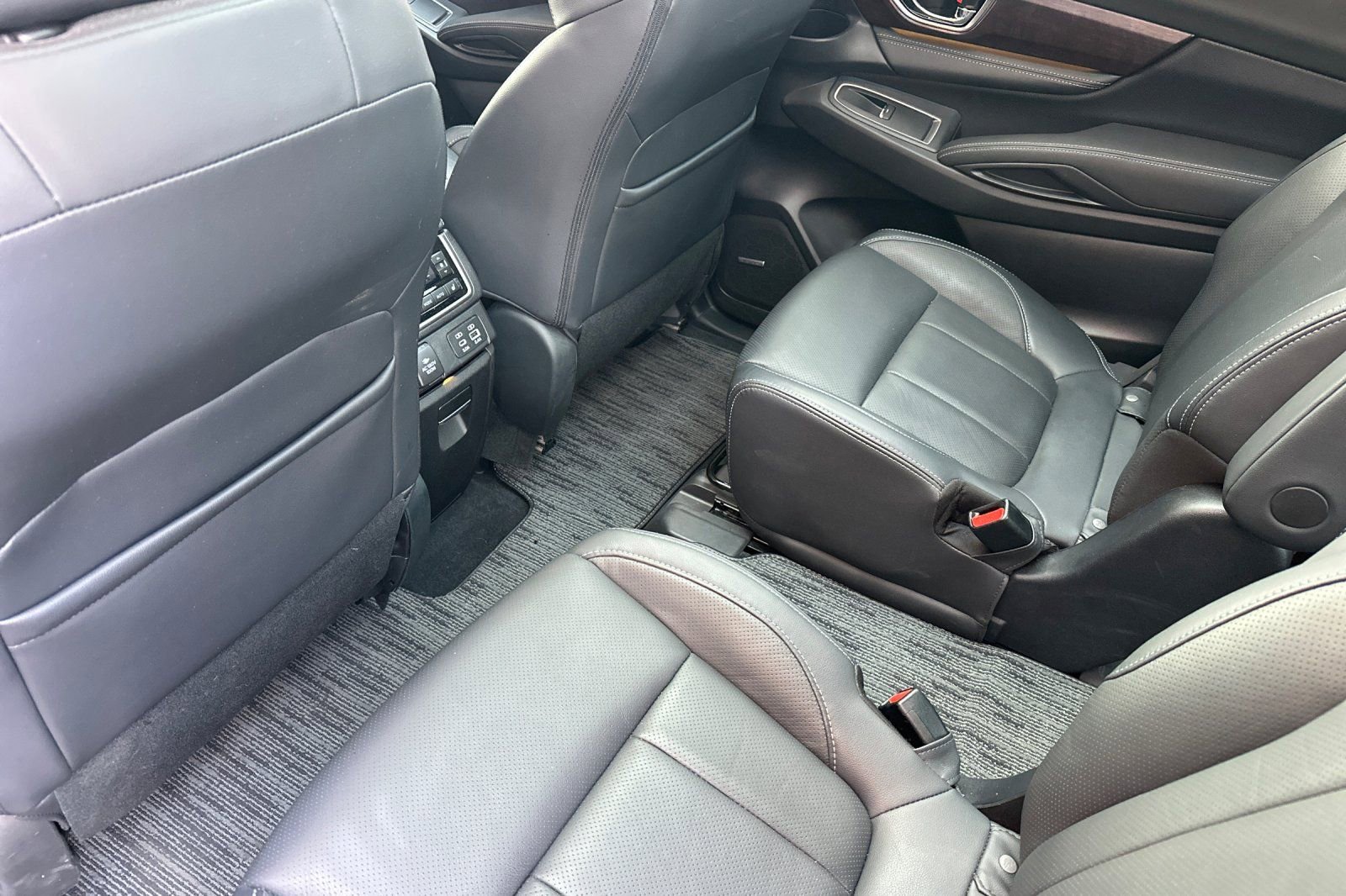 Used 2023 Subaru Ascent Touring image 16