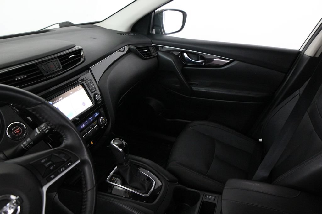 Used 2017 Nissan Rogue Sport SL AWD/4WD image 18