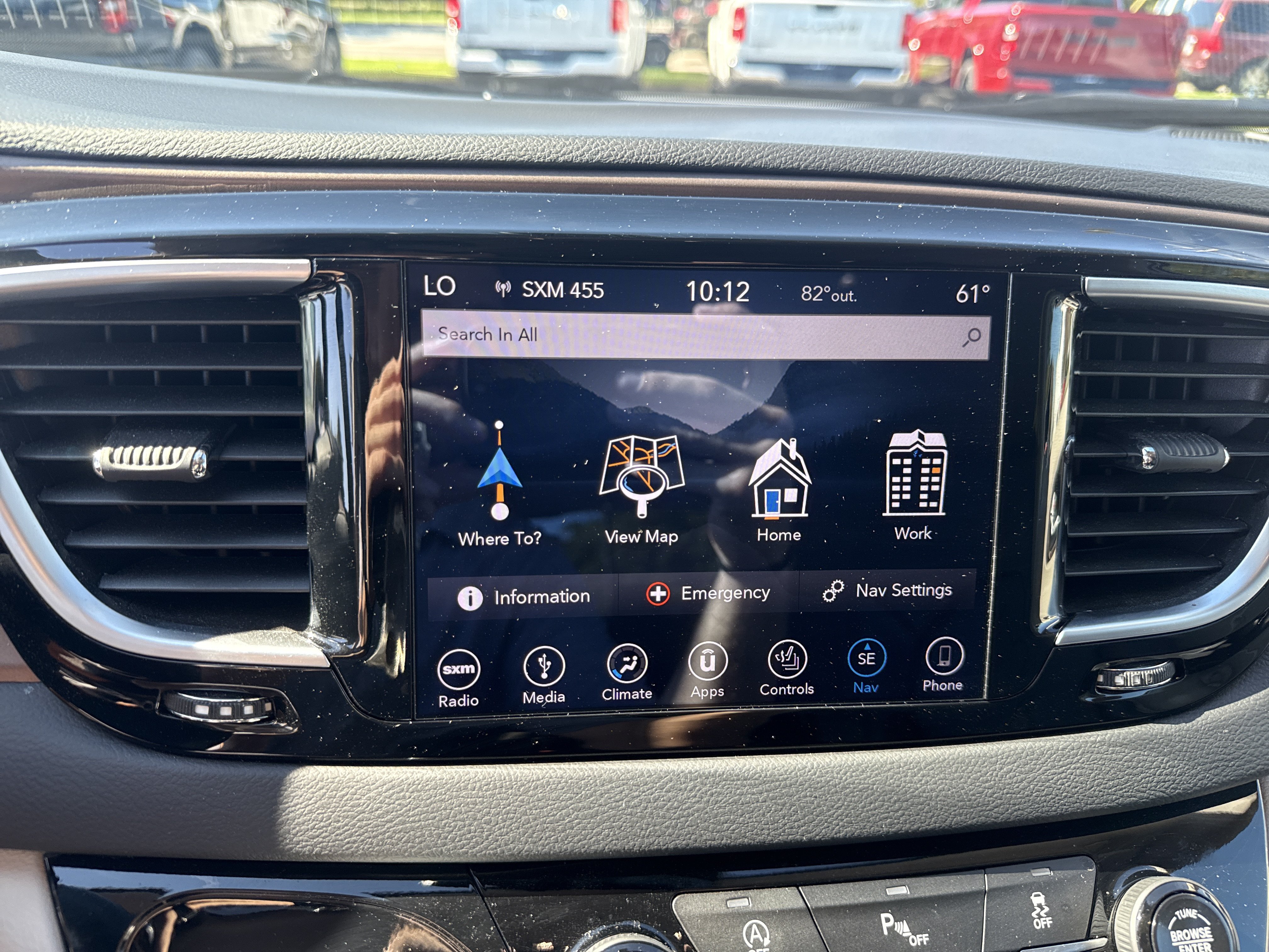 Used 2019 Chrysler Pacifica Touring-L Plus w/ Tire & Wheel Group FWD image 23