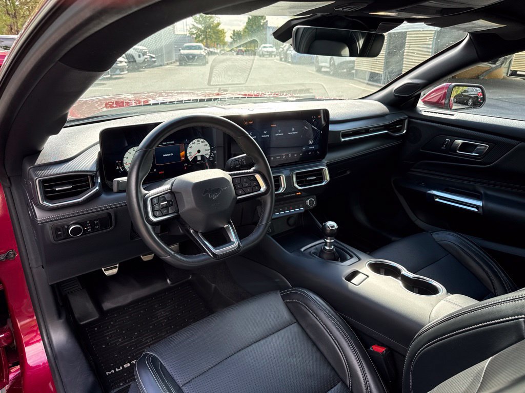 Used 2025 Ford Mustang GT Premium RWD image 18
