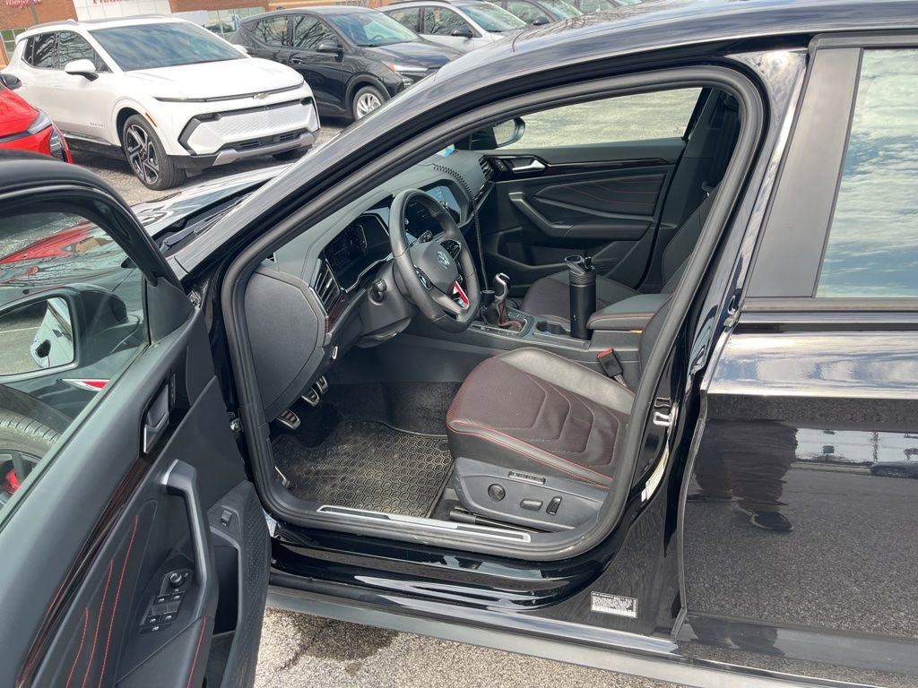 Used 2024 Volkswagen Jetta GLI Autobahn image 6