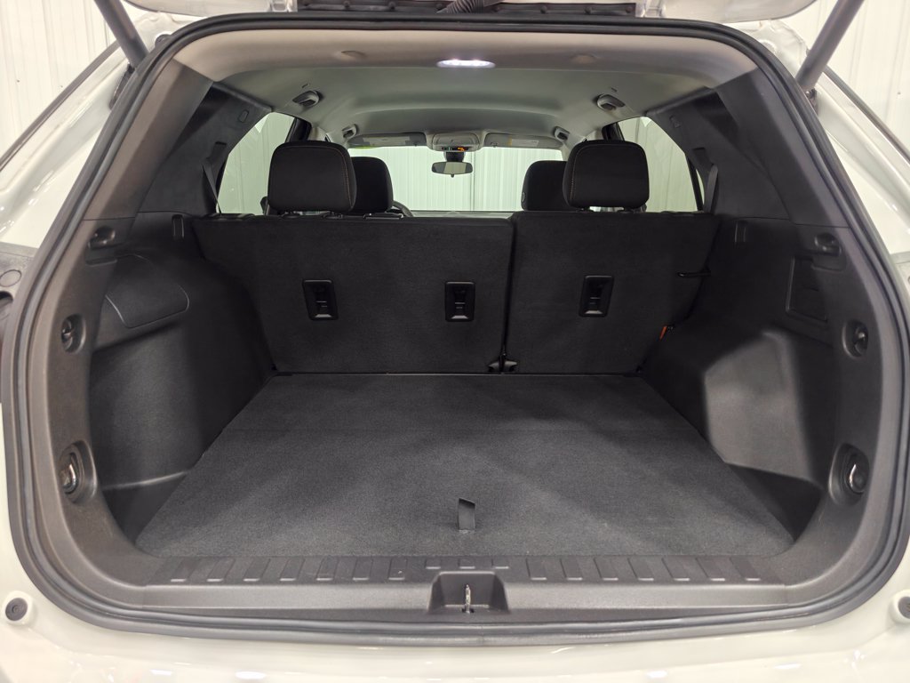 Used 2024 Chevrolet Equinox LT FWD image 26