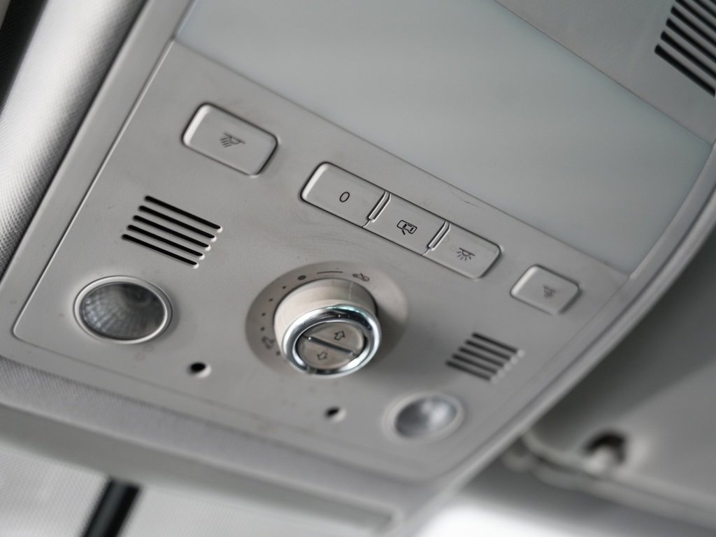 Used 2013 Volkswagen Touareg VR6 image 57