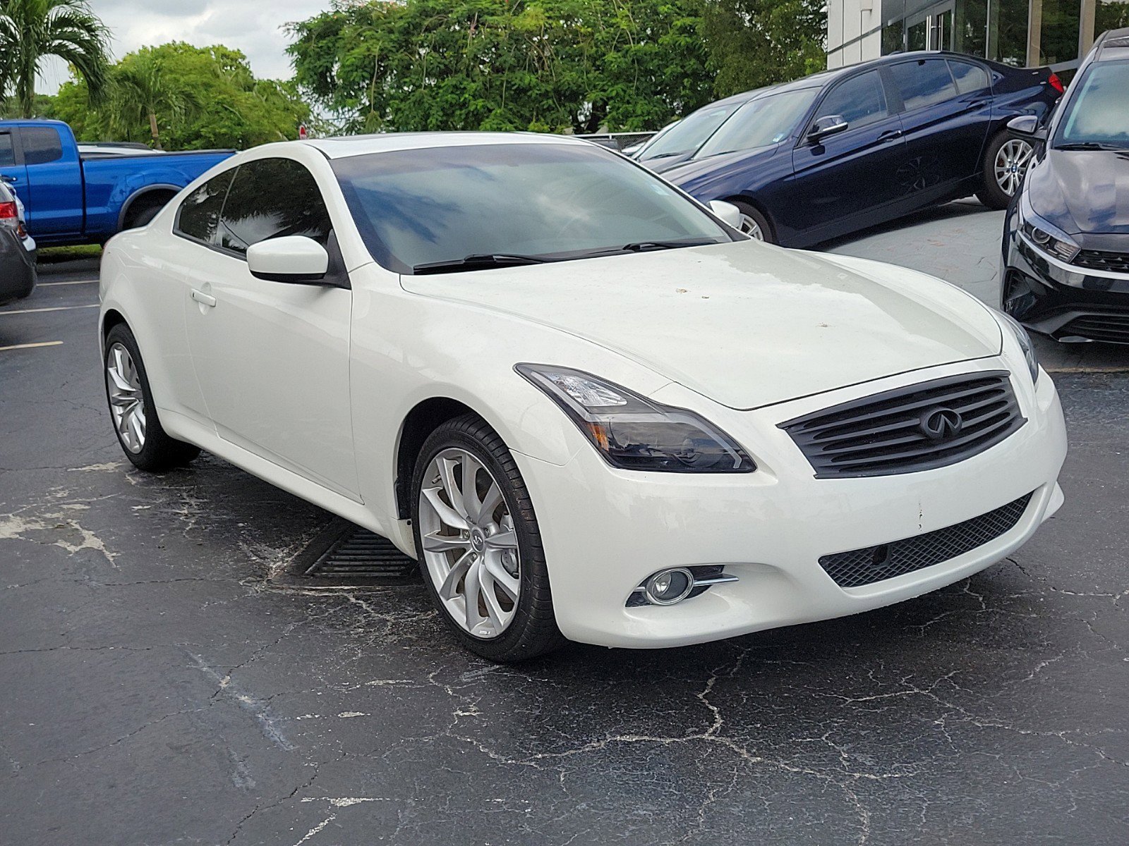 Used 2014 INFINITI Q60 Journey w/ Premium Package image 3