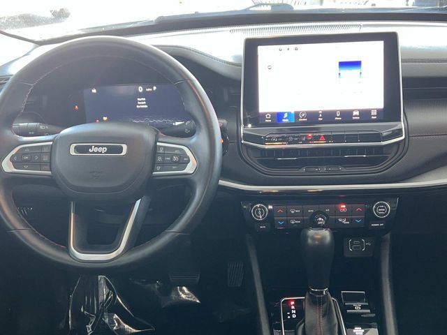 Certified 2022 Jeep Compass Trailhawk w/ Trailhawk Elite Group AWD/4WD image 13