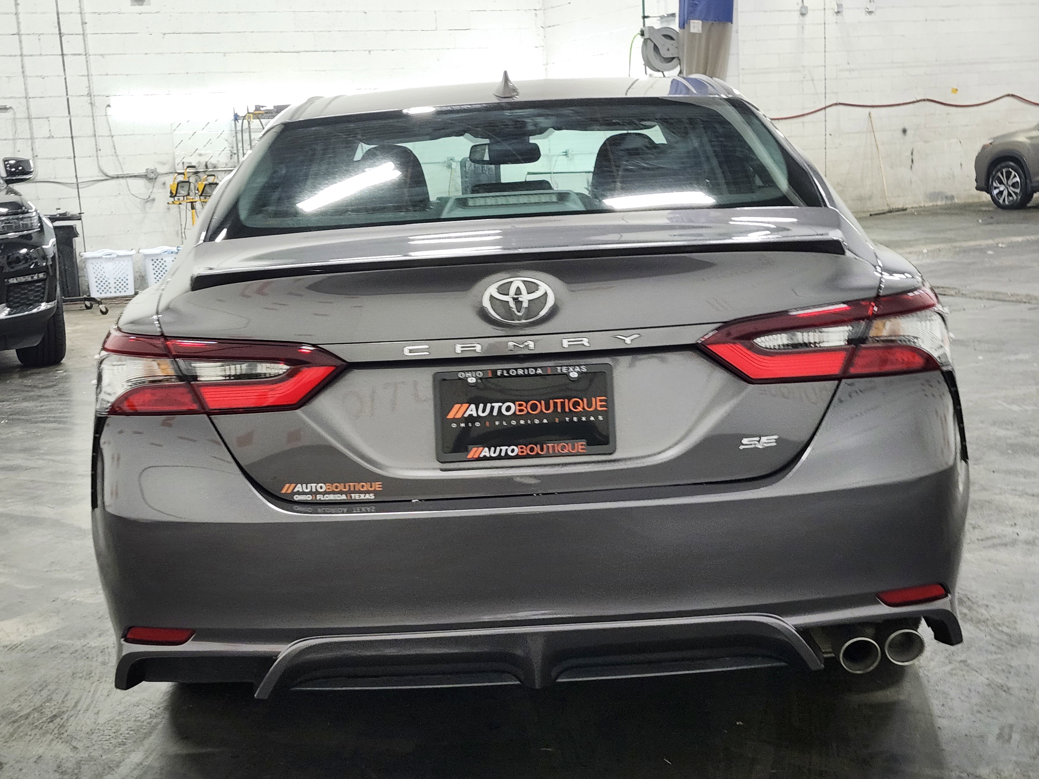 Used 2024 Toyota Camry SE w/ Convenience Package FWD image 9
