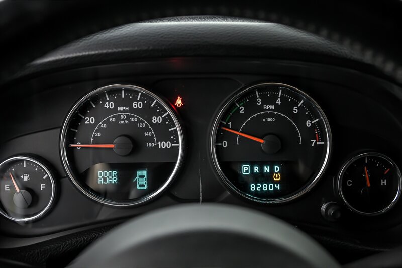 Used 2012 Jeep Wrangler Unlimited Sahara w/ Connectivity Group AWD/4WD image 20