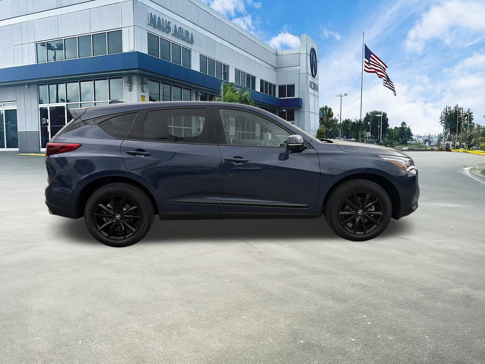New 2026 Acura RDX SH-AWD image 3
