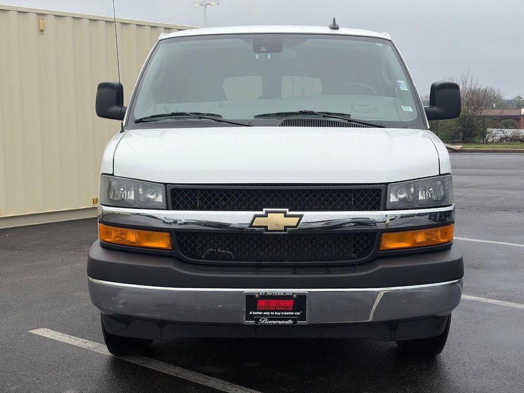 Used 2024 Chevrolet Express 3500 LT w/ LT Preferred Equipment Group RWD image 2