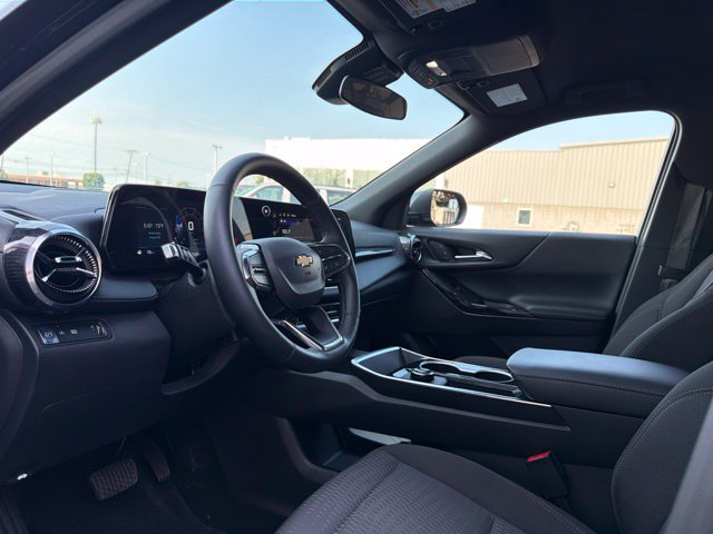 Used 2026 Chevrolet Equinox LT w/ LPO, Floor Liner Package FWD image 15