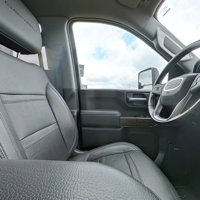Used 2022 GMC Sierra 2500 Denali w/ Denali Ultimate Package AWD/4WD image 28