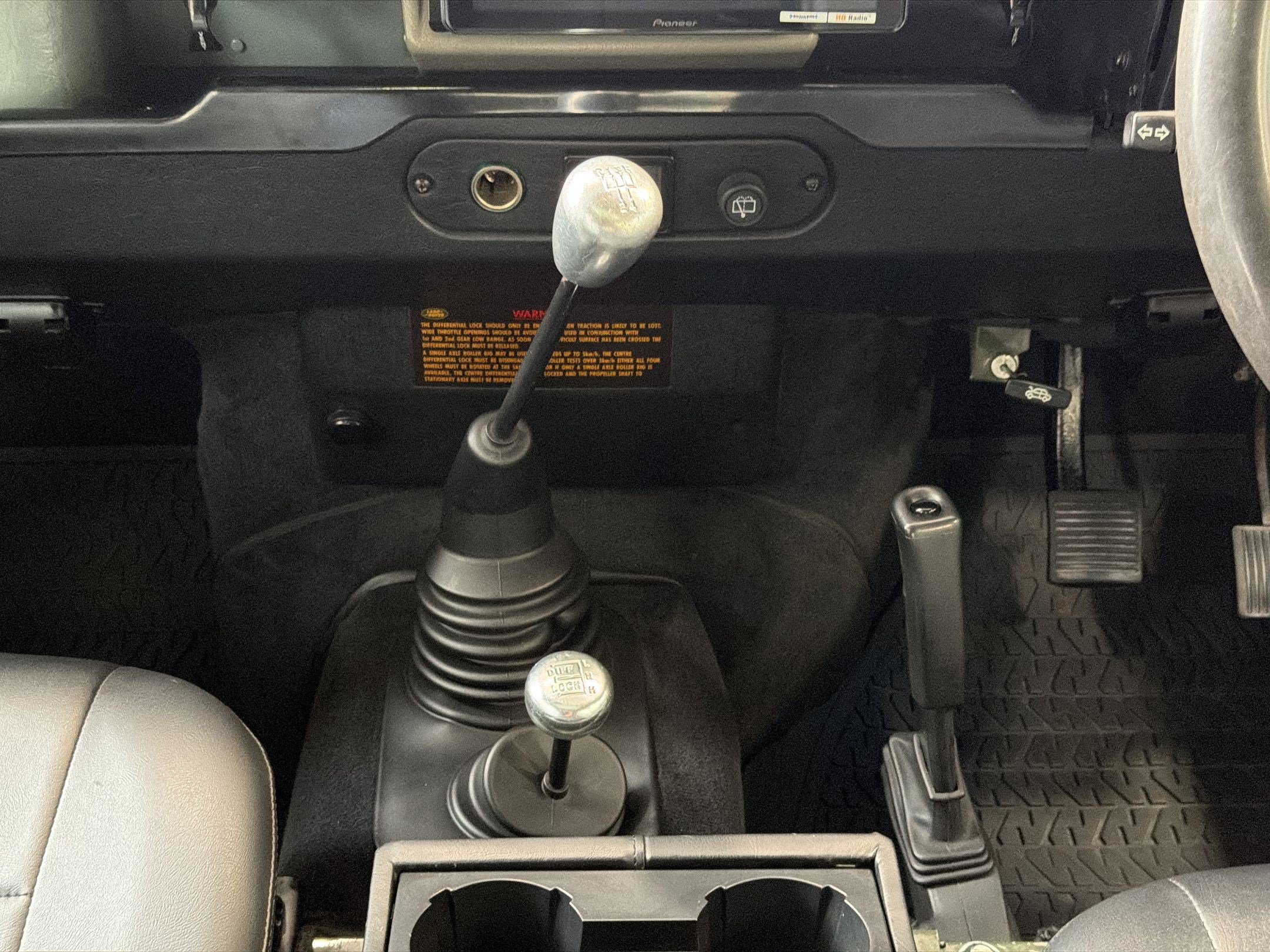 Used 1994 Land Rover Defender 90 image 15