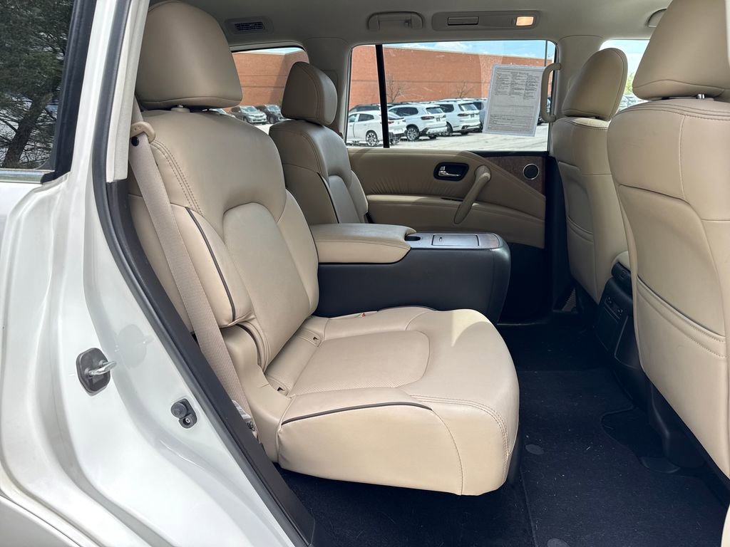 Used 2024 Nissan Armada SL w/ Captain's Chairs Package image 30