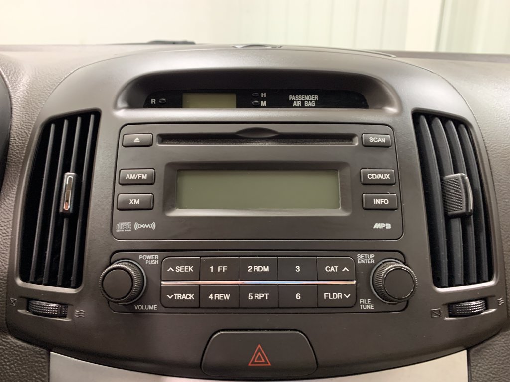 Used 2010 Hyundai Elantra GLS FWD image 25