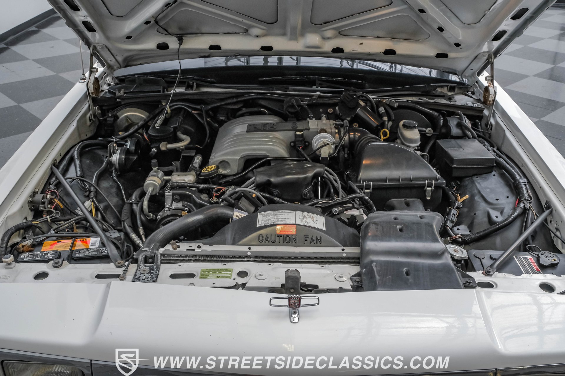 Used 1990 Ford LTD Crown Victoria RWD image 39