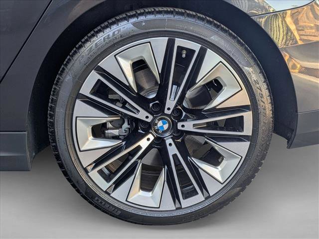 Used 2025 BMW 540i xDrive image 24