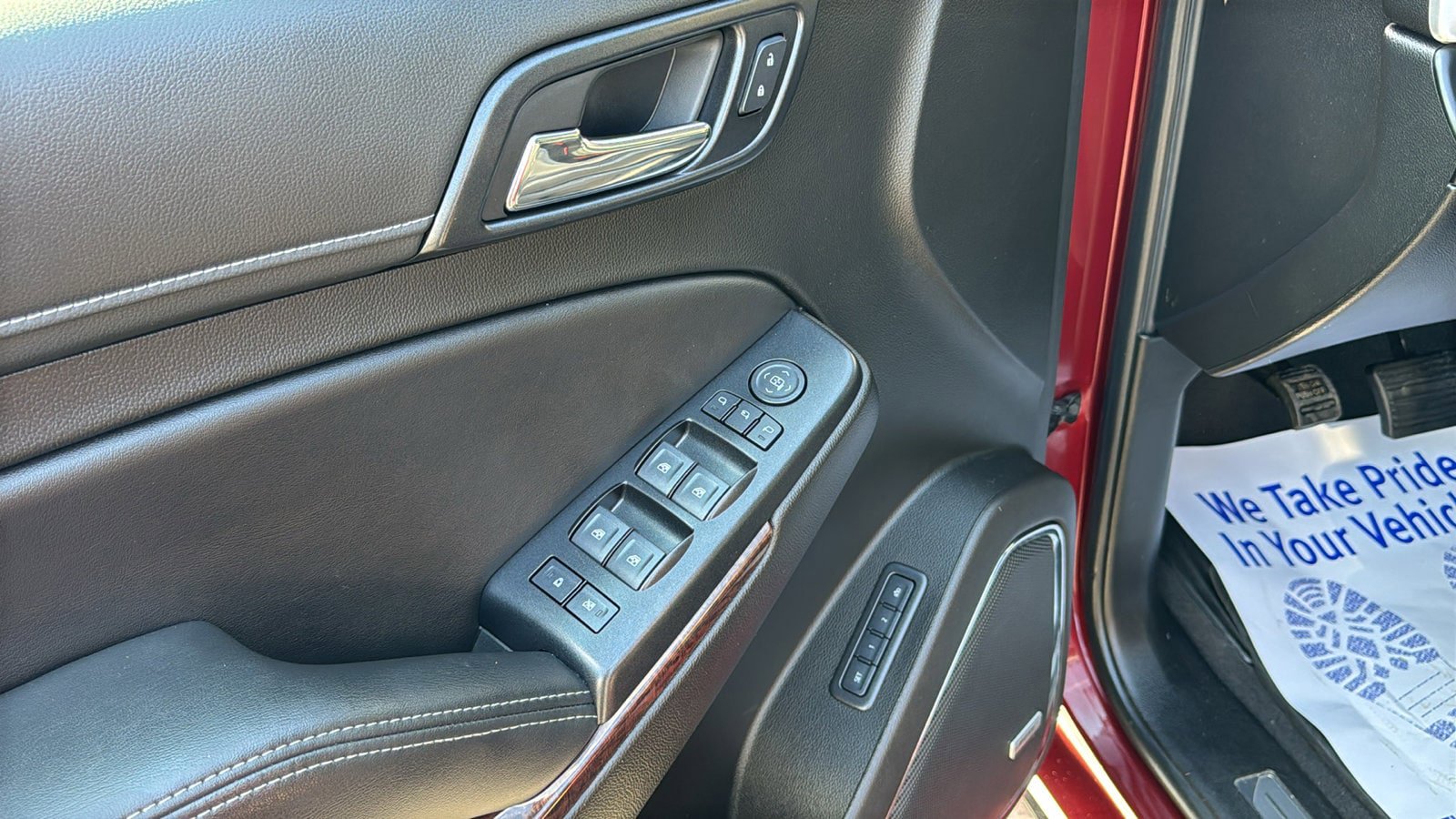 Used 2020 GMC Yukon SLT w/ Open Road Package AWD/4WD image 17