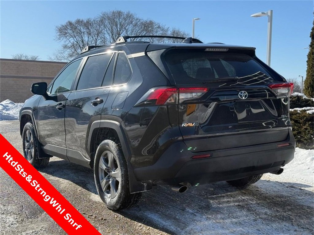 Used 2022 Toyota RAV4 XLE w/ Convenience Package image 6