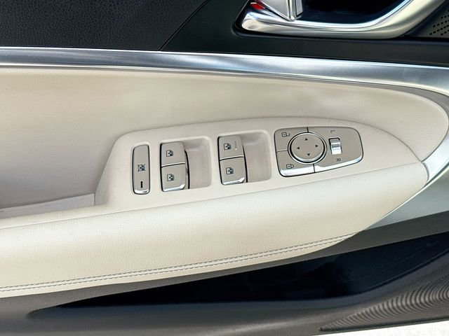 Used 2026 Genesis G70 2.5T image 17