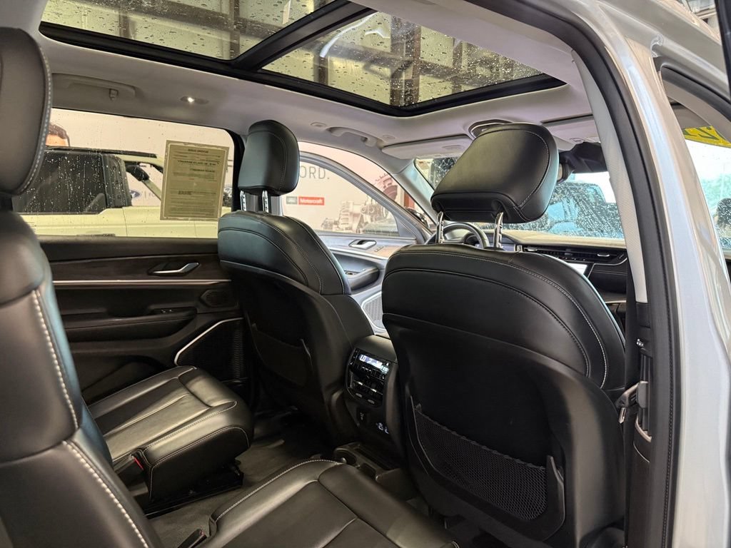 Used 2021 Jeep Grand Cherokee L Limited RWD image 23