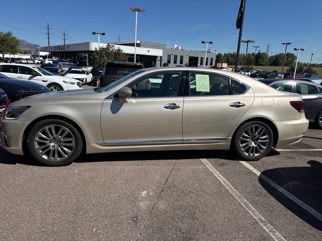 Used 2014 Lexus LS 460 w/ Comfort Package RWD image 15