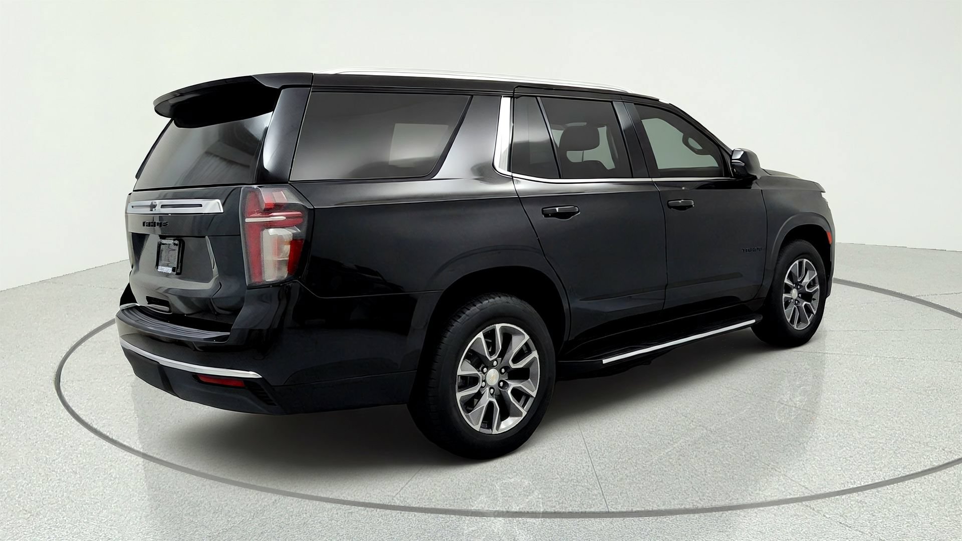 Certified 2023 Chevrolet Tahoe LT w/ Luxury Package AWD/4WD image 5