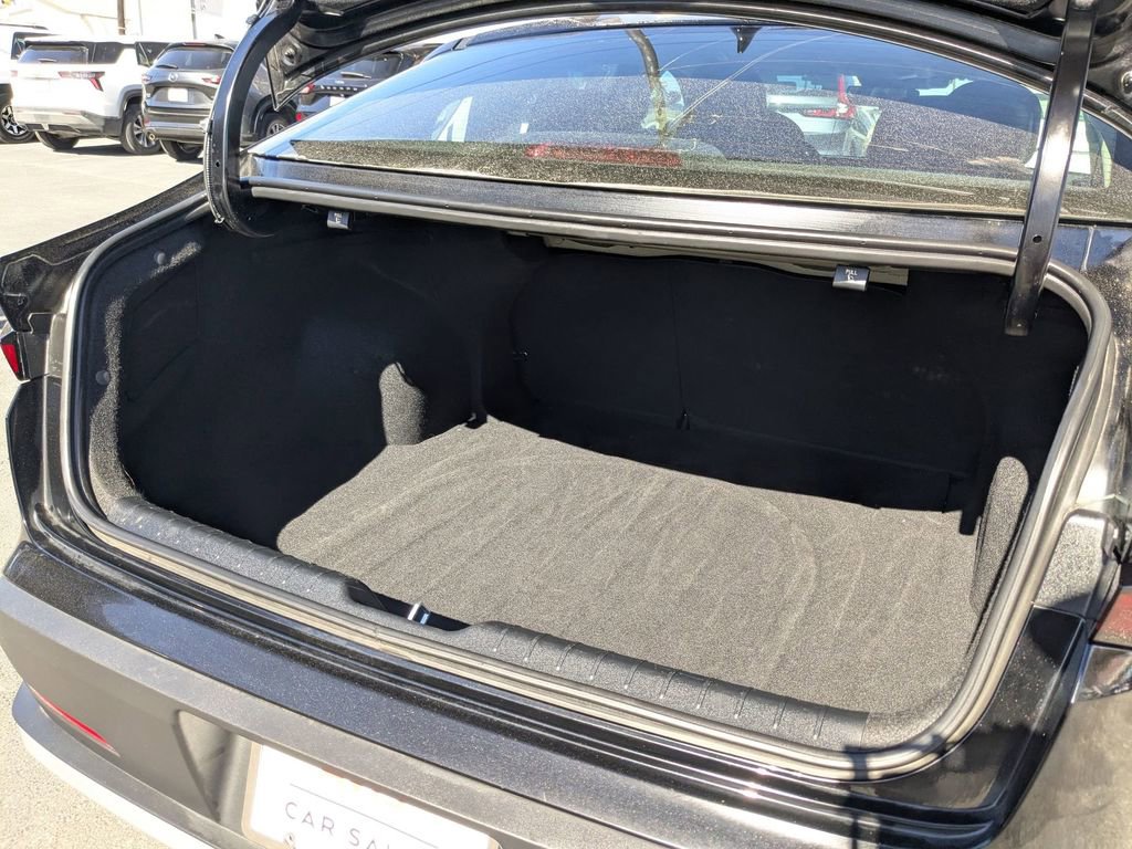 Used 2025 Kia K4 LXS image 27