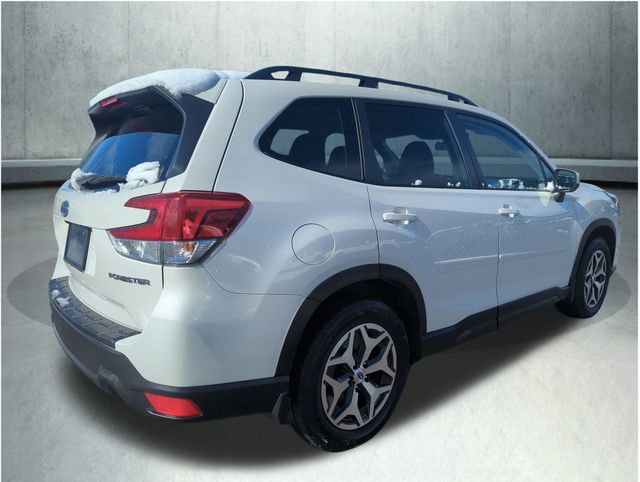 Used 2023 Subaru Forester Premium AWD/4WD image 6