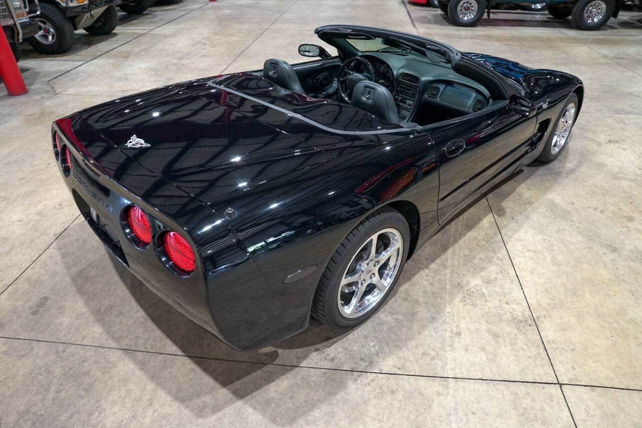Used 2003 Chevrolet Corvette Convertible w/ Preferred Equipment Group1 RWD image 17
