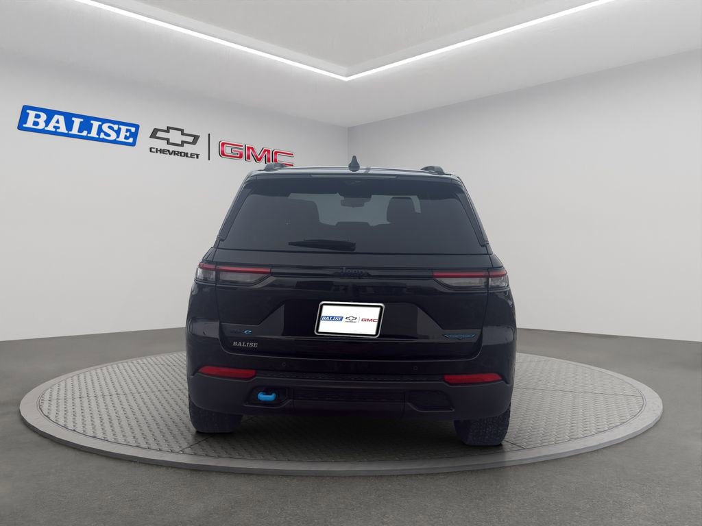 Used 2023 Jeep Grand Cherokee Trailhawk w/ Luxury Tech Group III image 6