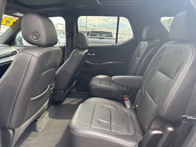 Used 2022 Chevrolet Traverse LT w/ LT Premium Package FWD image 8