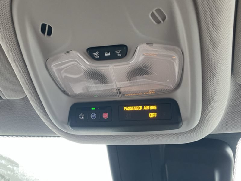 Used 2024 Chevrolet TrailBlazer LT AWD/4WD image 13