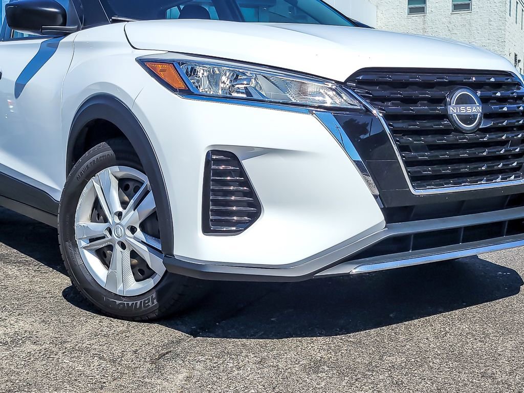 Used 2023 Nissan Kicks S image 2