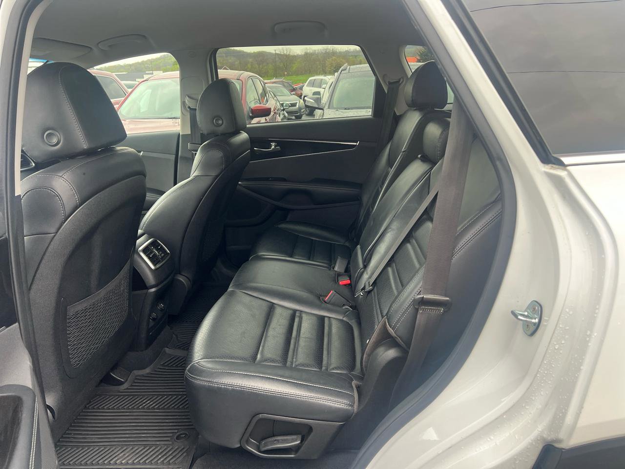 Used 2019 Kia Sorento EX FWD image 11