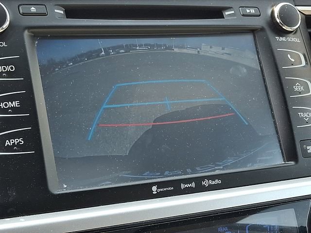 Used 2016 Toyota Highlander XLE w/ Four Season Floor Mat Package image 20