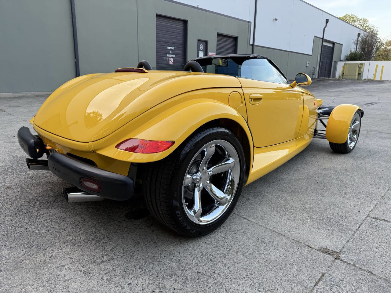 Used 2000 Plymouth Prowler RWD image 18