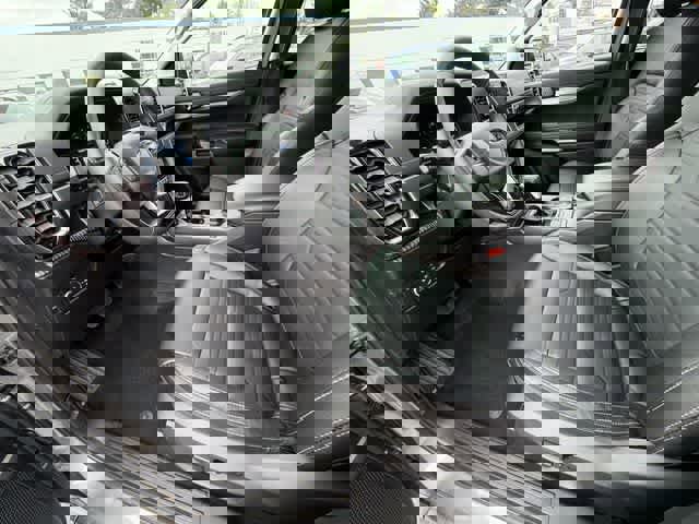 Used 2025 Ford Ranger Lariat w/ FX4 Off-Road Package image 17